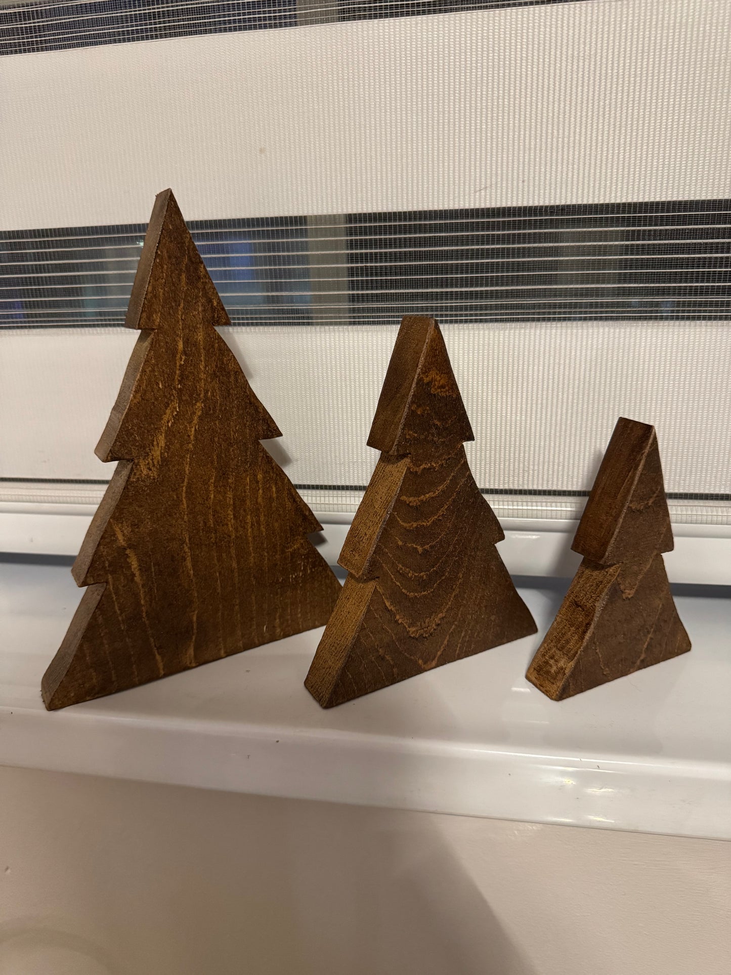 Set of 3 Wooden Christmas Trees – Handcrafted Rustic Decor. FREE Delivery..